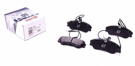 Колодки гальмівні (передні) Citroen Berlingo/Peugeot Partner 96- (Lucas) (з датчиками) 5000 209067 фото товару