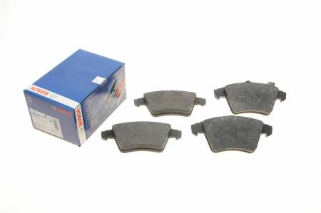 Комплект гальмівних колодок (передніх) VW Multivan/T5 03-/T6 15- (з датчиком) 30 0986494107 фото товару