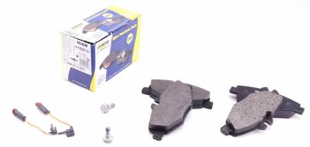 Колодки гальмівні (передні) MB E-class (W211/S211) 02-09 (+датчики) 158 181527-701 фото товару