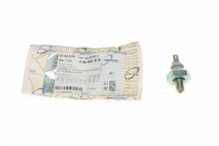 Датчик тиску оливи VW T4 1.9D/2.5TDi -03 (0.9 bar) (білий) 209 07.42.019 фото товару