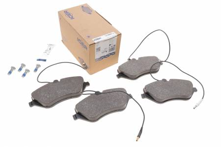 Колодки гальмівні (передні) Citroen C5 08-/C6 05-12/Peugeot 407 04-/607 00-11 (+датчики)  158 181657-700 фото товару