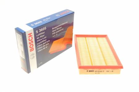 BOSCH ,S3605 фільтр повітряний FORD Fiesta 1,2-1,8 95-02 MAZDA 323, 626 HYUNDAI Elantra 00- (177*41*256) 30 1457433605 фото товару
